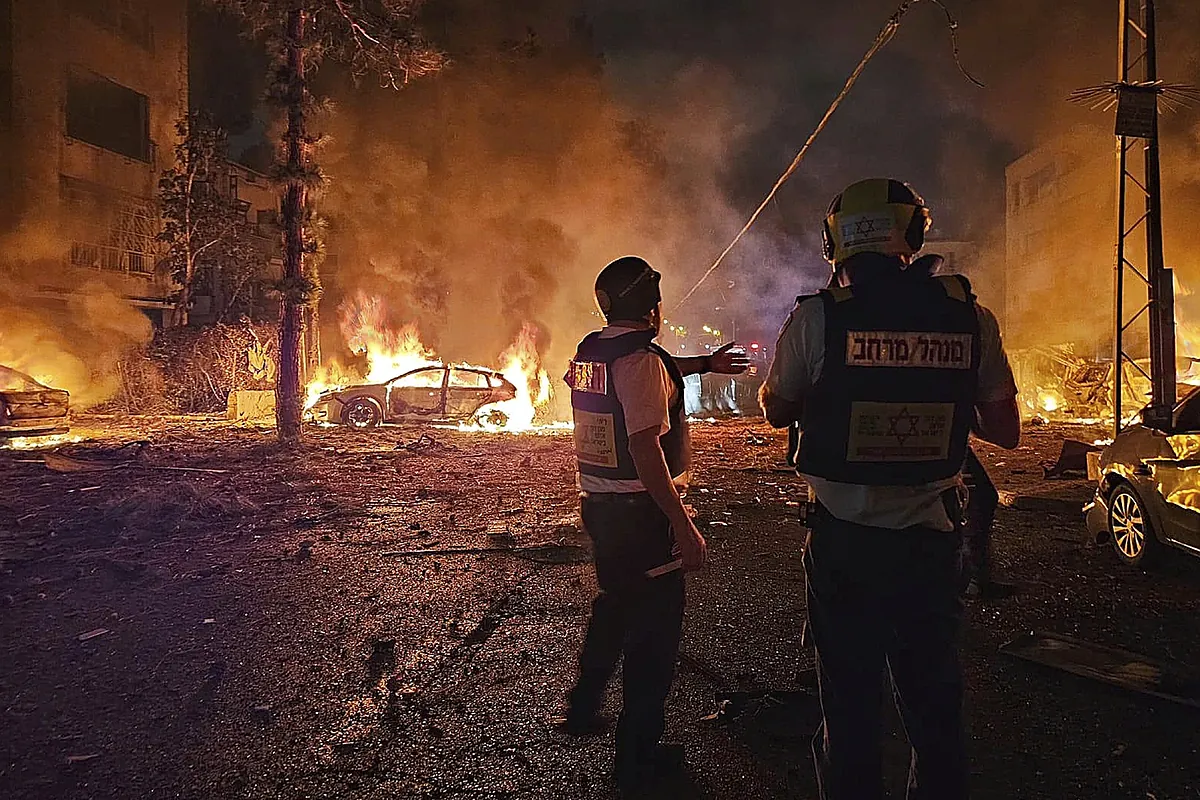 Israel resiste las embestidas de Irán: "Todo el edificio de 20 pisos tembló"