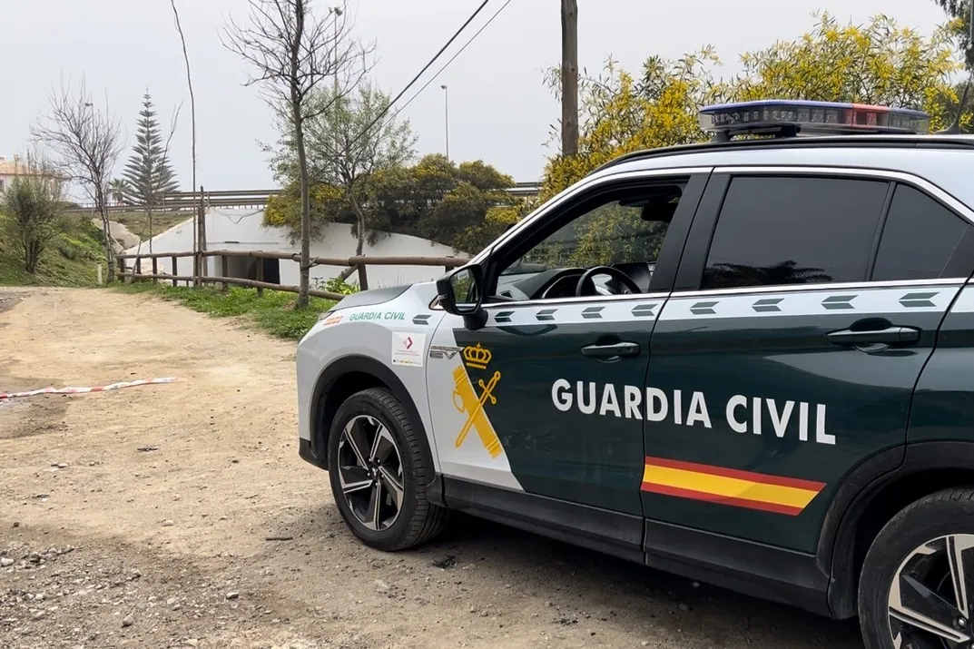 Hallan los cuerpos sin vida de un hombre y una mujer de mediana edad en una infravivienda en el Valle del Guadalhorce