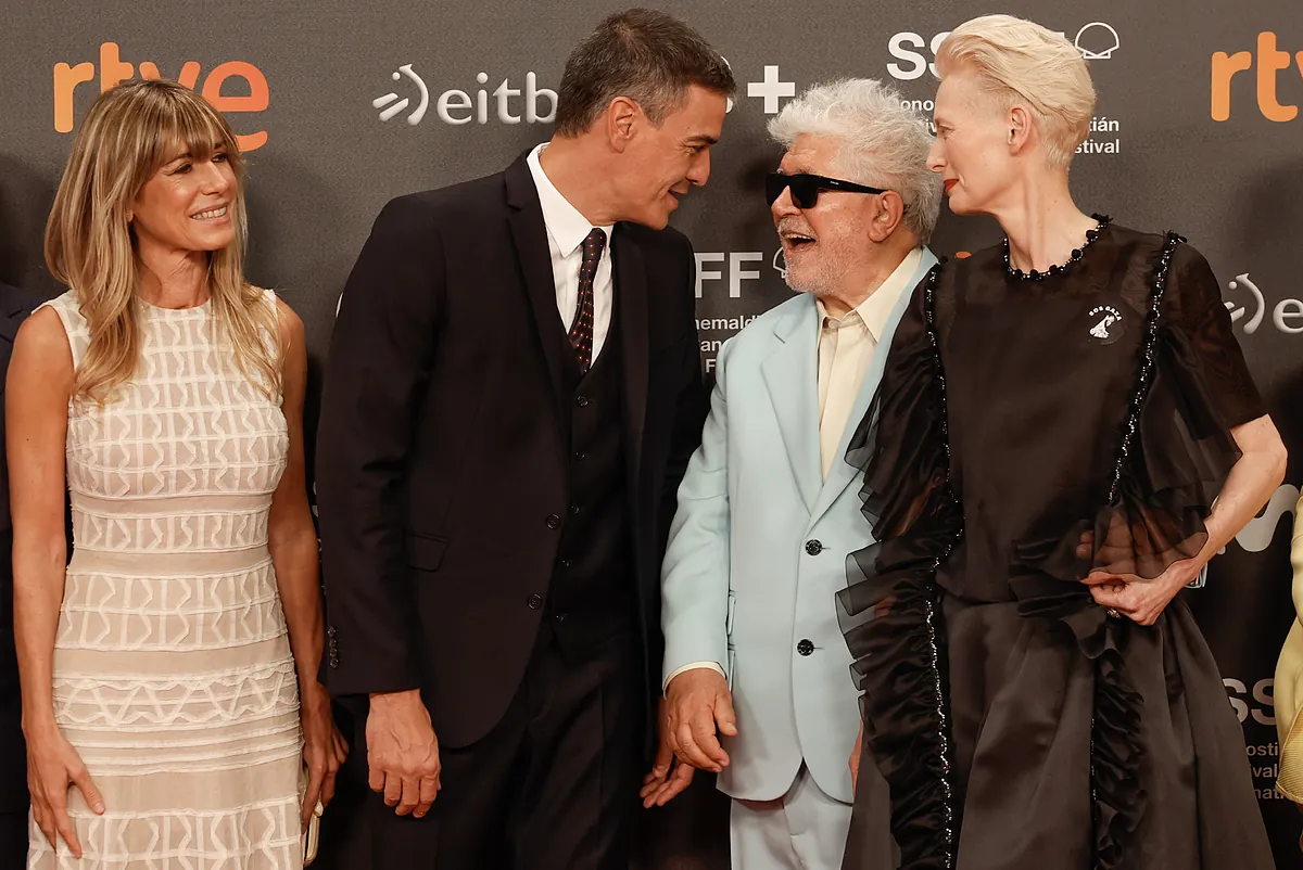 Pedro Almodóvar pide a Sánchez que rompa relaciones con Israel en repulsa por el "genocidio" en Gaza "a ojos del mundo entero"