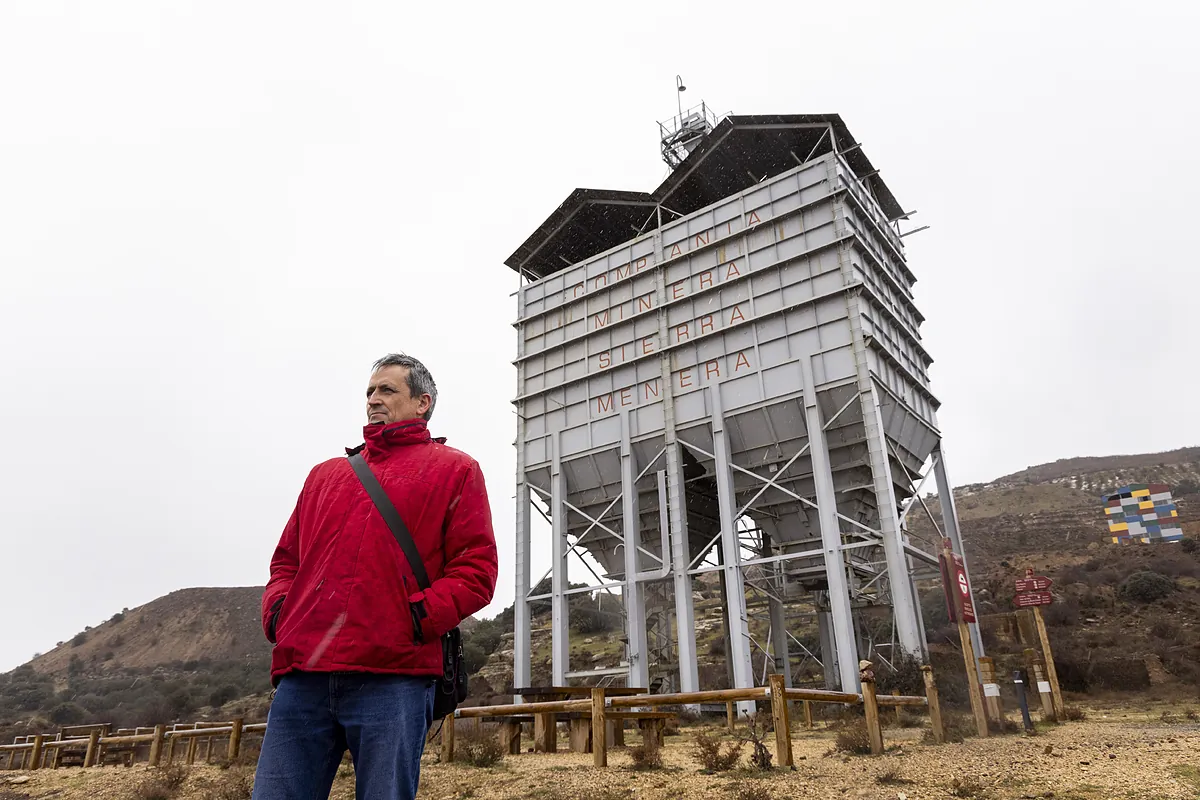 Ojos Negros: el pueblo de Teruel que dominó la minería en España y perdió el 87% de su población tras la reconversión de Felipe González