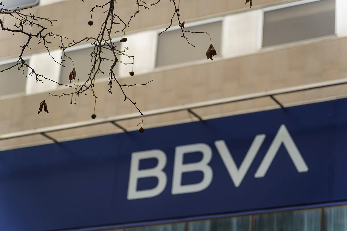¿Cuándo se cobran las pensiones en mayo de 2025? Fechas por bancos