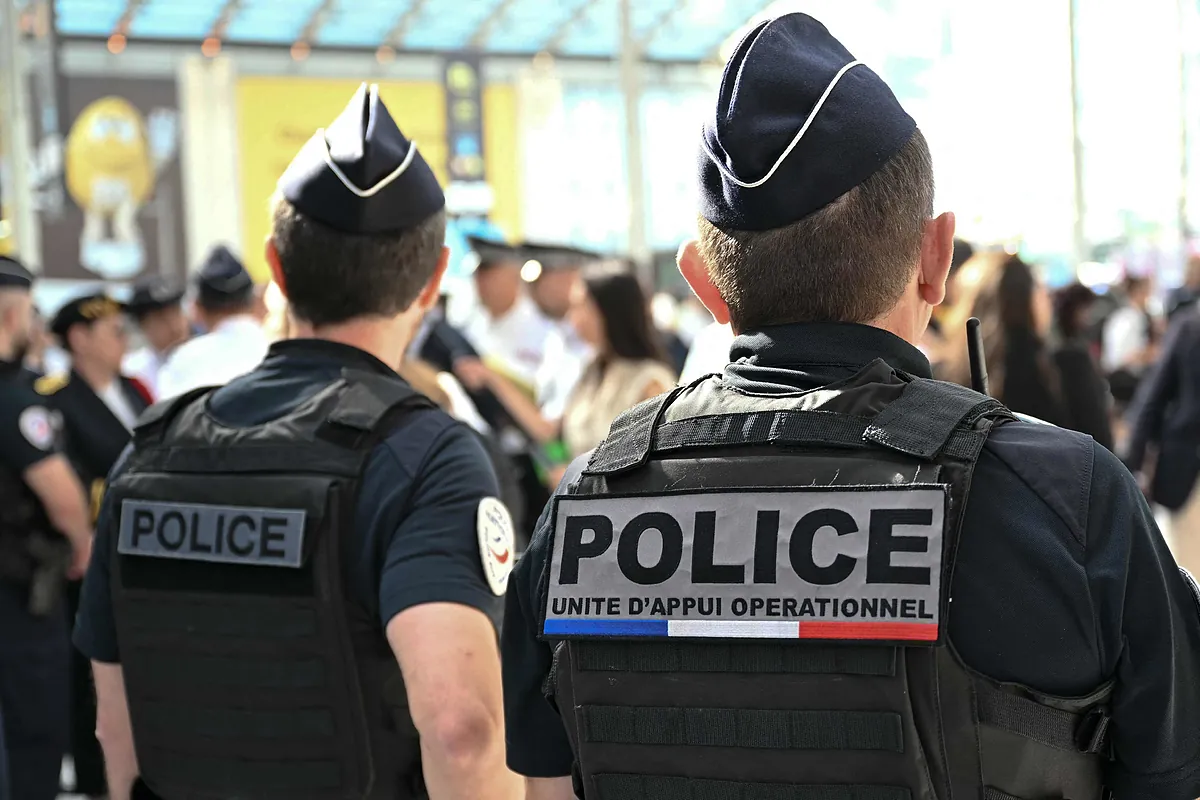 Detenido un joven de 17 a?os que planeaba atentados yihadistas...