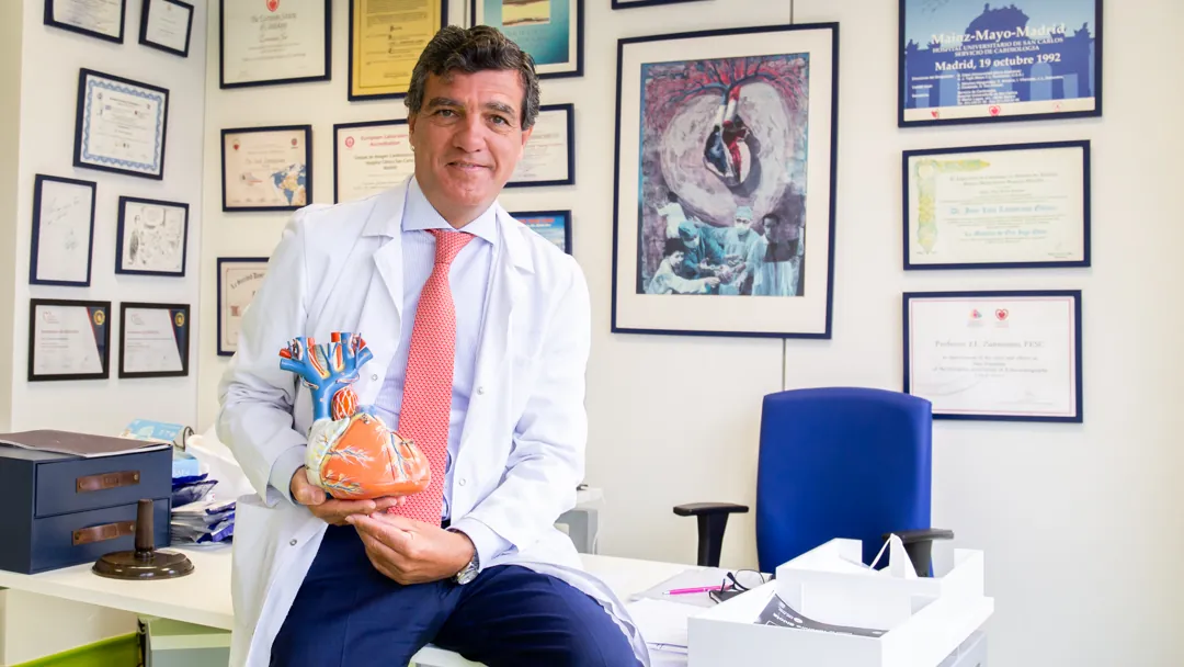 Dr. José Luis Zamorano, Jefe del Servicio de Cardiología del Hospital Ramón y Cajal de Madrid: "Los infartos en mujeres son más letales y se detectan peor"