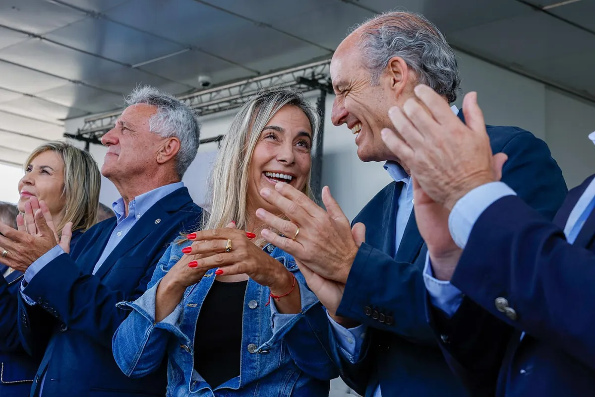 Camps reta a Mazón y amaga con disputarle el liderazgo del PP valenciano:  Un Gobierno sin partido no subsiste 