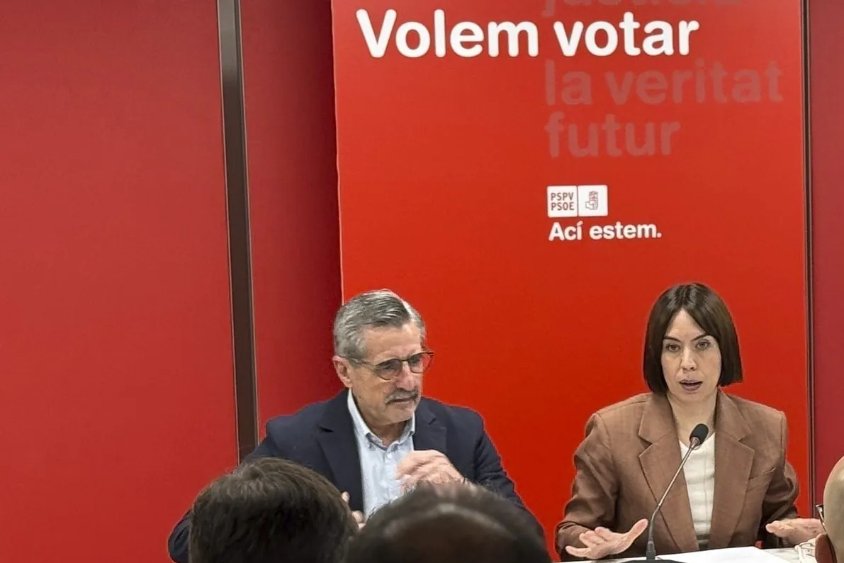 La ministra Morant sale en defensa del comisionado del título falso:  El PSOE nunca le podrá agradecer suficiente su dedicación 
