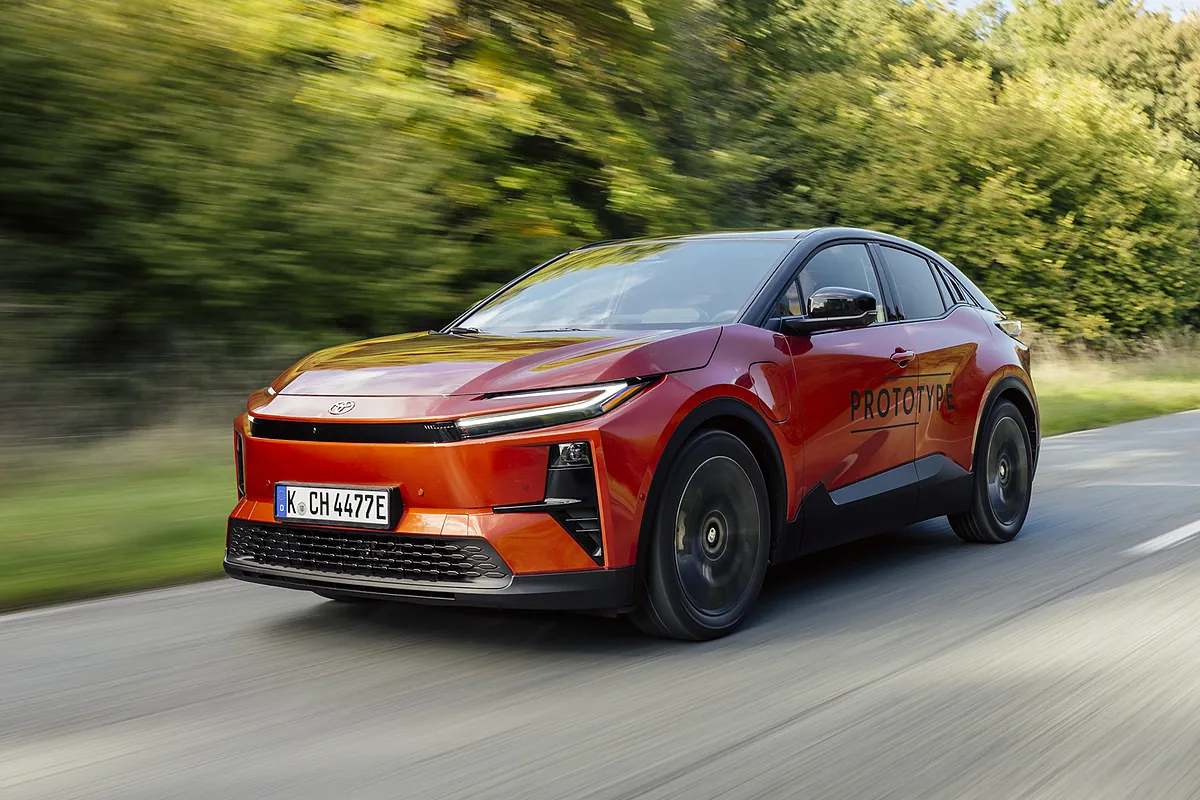 Al volante del Toyota C-HR+ Electric: segundas partes son mejores