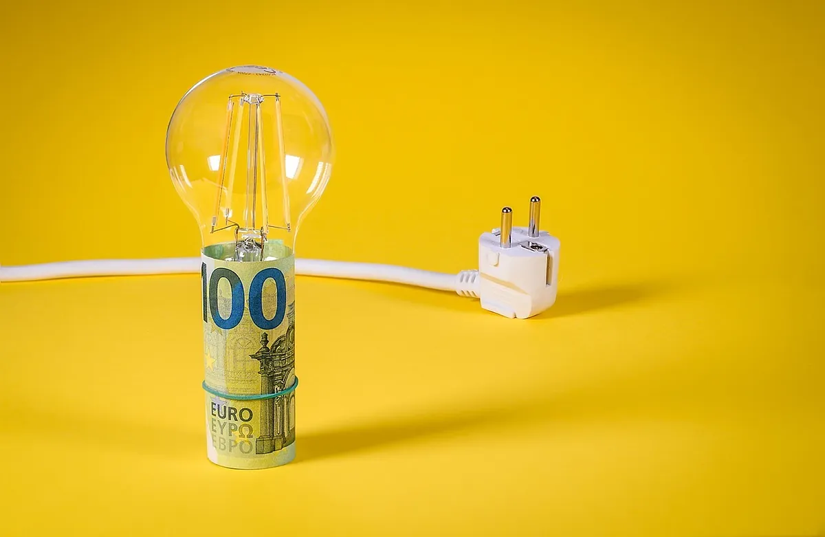 Precio de la luz hoy, viernes 12 de septiembre, por horas: ¿a qué hora es más barata?