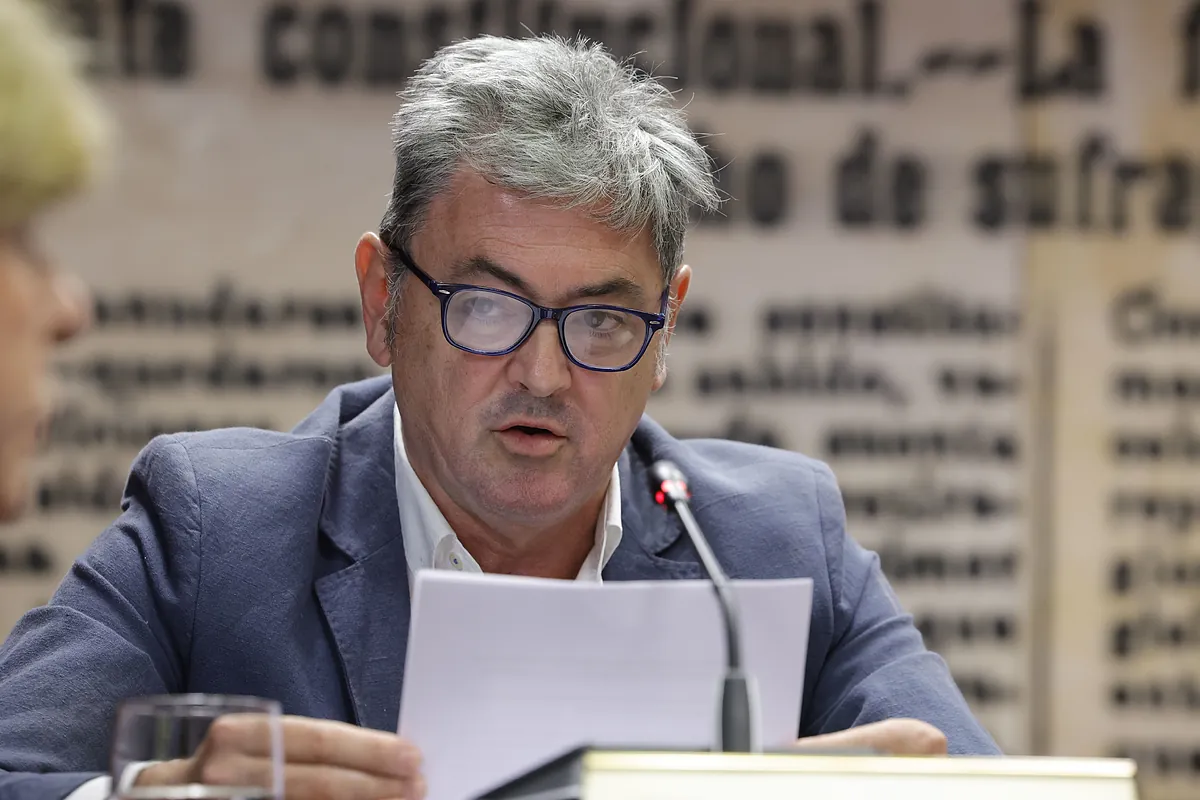 El empresario socio de Santos Cerdán se niega a responder en la comisión de investigación del Senado alegando su imputación en el Supremo