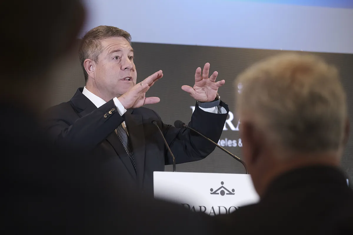 Page afirma que nadie lo ha llamado de Ferraz ni lo espera tras el mensaje de Sánchez en el que decía que  toca los cojones :  No tenemos que querernos 