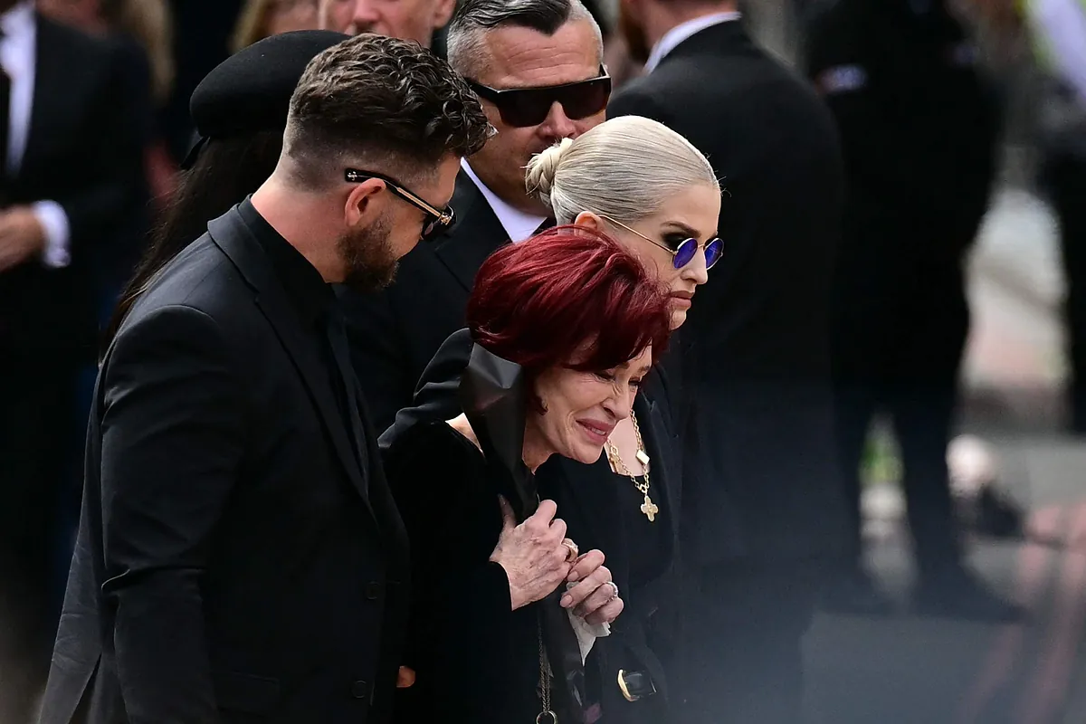 Birmingham says goodbye to Ozzy Osbourne with an emotional and massive funeral courtship