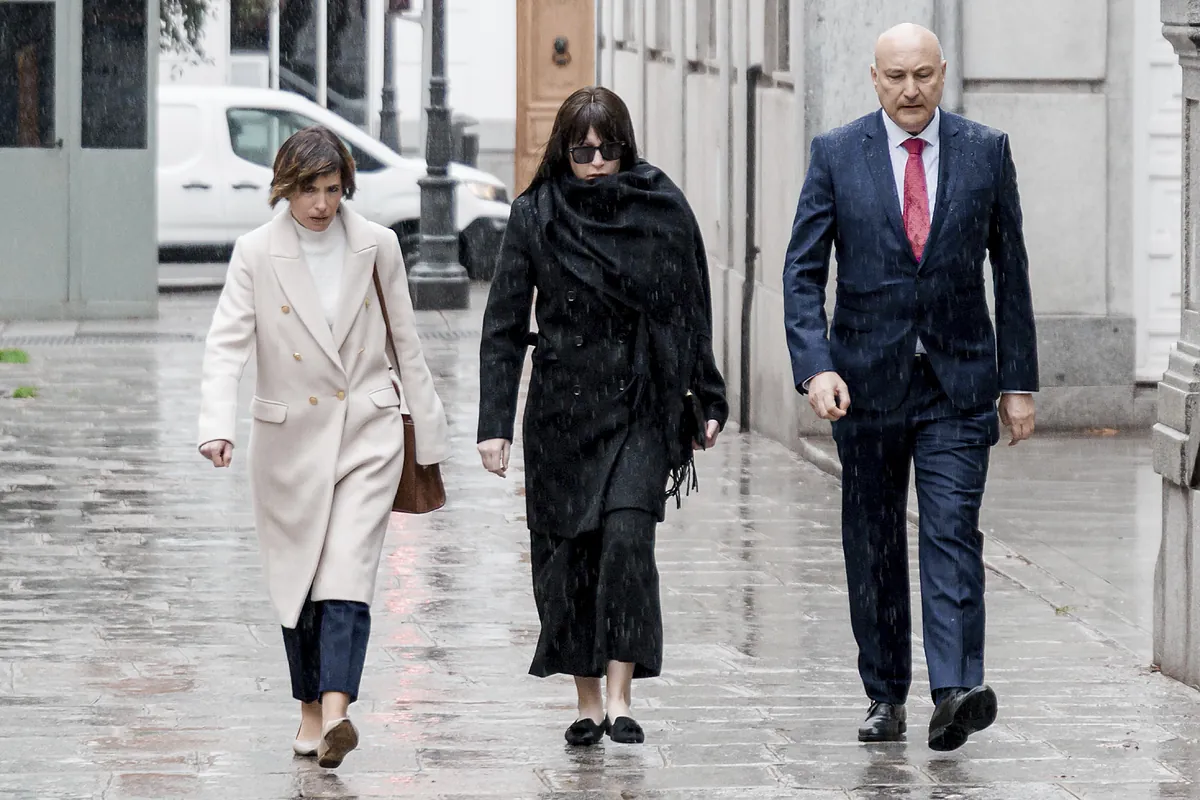 "Necesito pulseras, para la puta": la voracidad incesante de mujeres en los mensajes entre el ministro Ábalos y Koldo