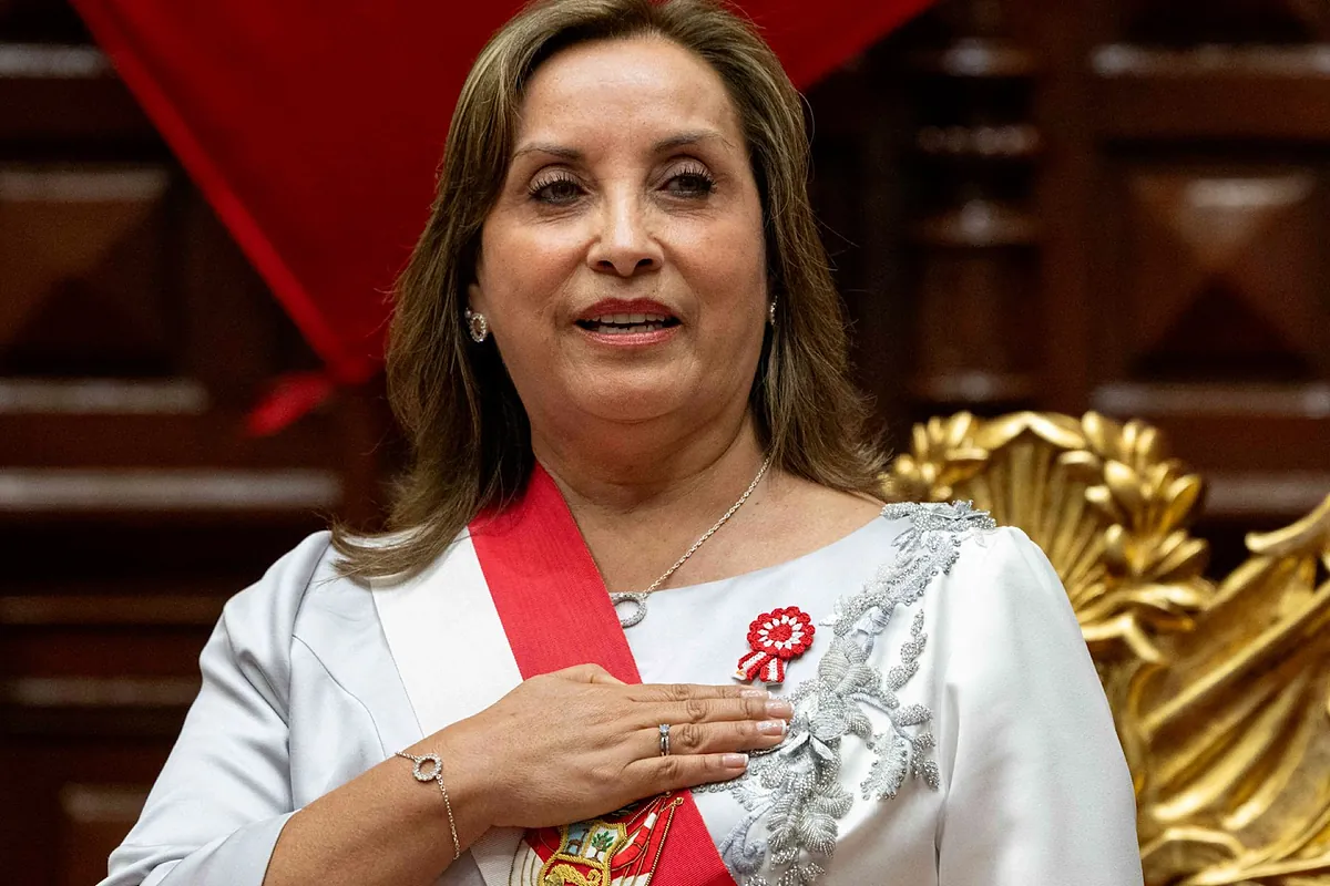 Dina Boluarte deja de ser presidenta de Perú tras ser destituida por el Congreso