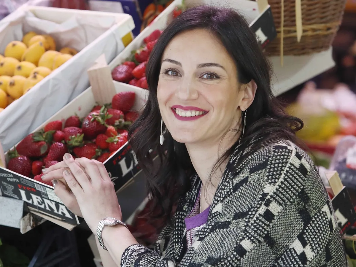 Amil López, nutricionista y doctora en farmacia: "Esto es lo que deberías hacer para perder los tres kilos que has cogido durante el verano"