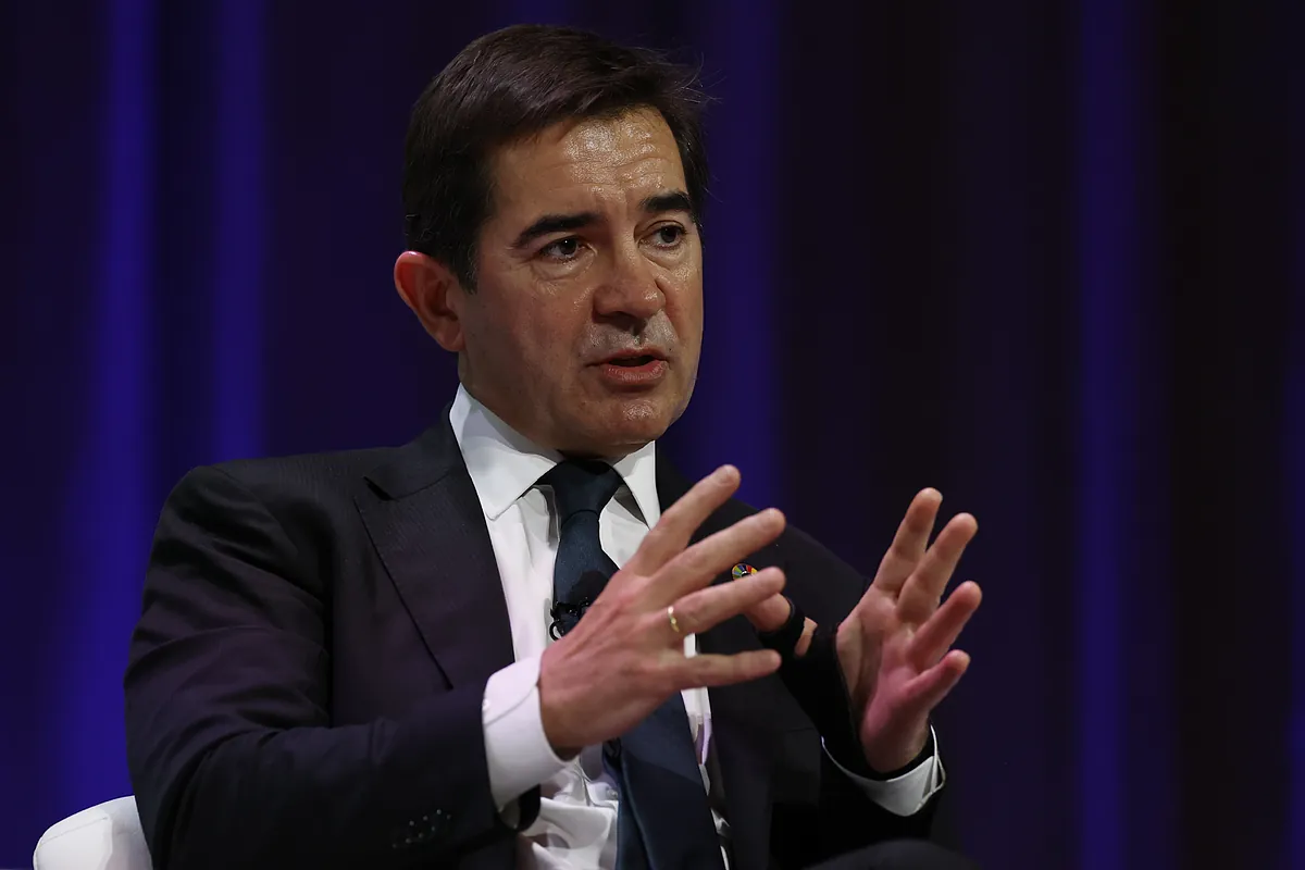 La CNMV da luz verde a la OPA de BBVA sobre Sabadell: no mejora la oferta y está condicionada a un respaldo del 50%