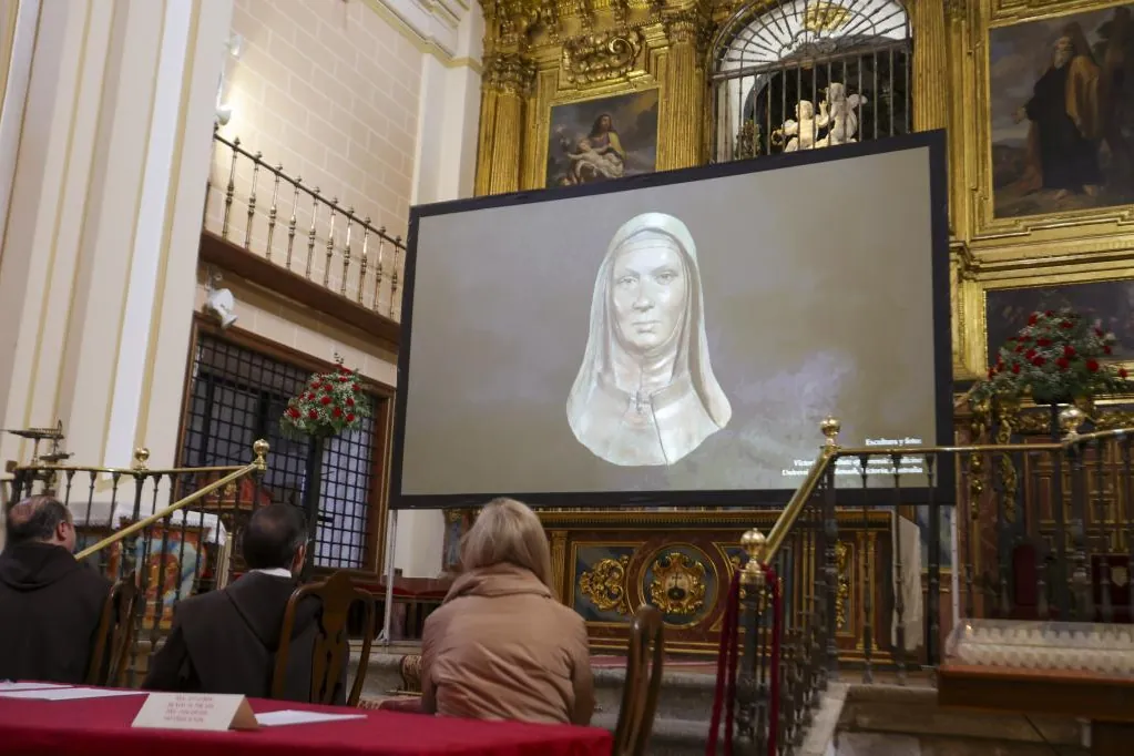 Santa Teresa'nın yüzünün “en sadık görüntüsü” olduğu gibi, bilimsel yeniden yapılanmasından sonra
