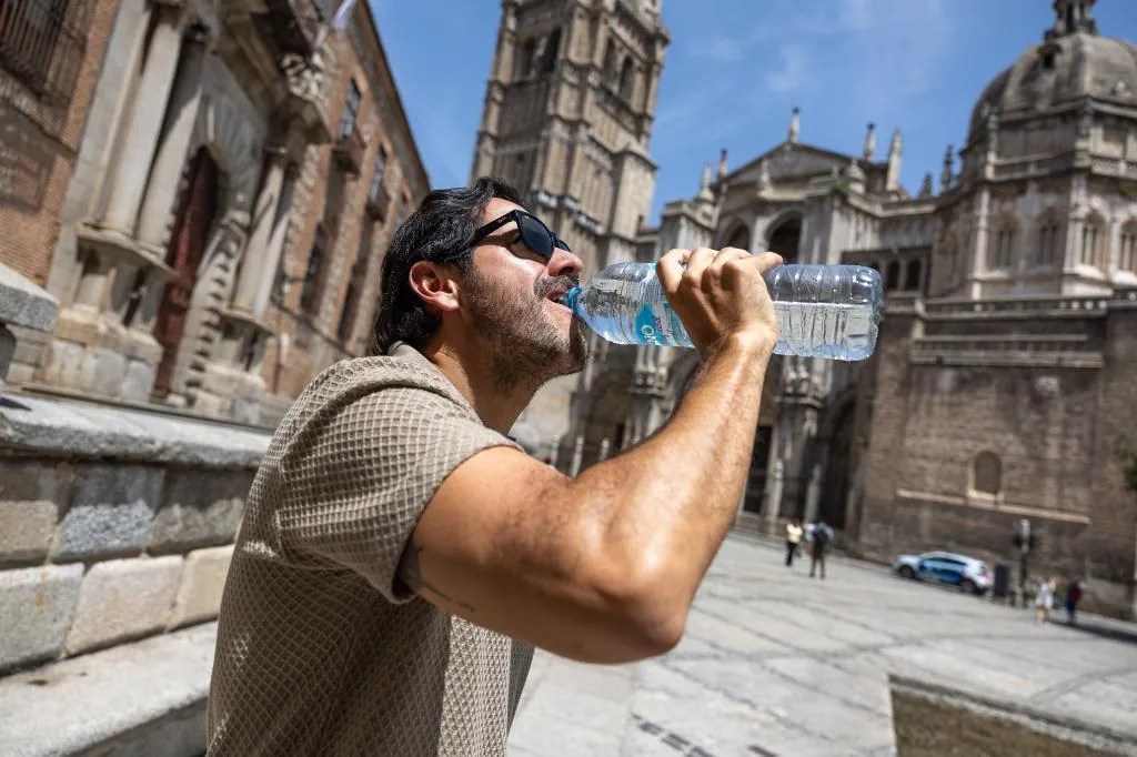 Aemet prolonga hasta el jueves 14 la ola de calor con temperaturas, este fin de semana, que pueden superar los 40% en el interior
