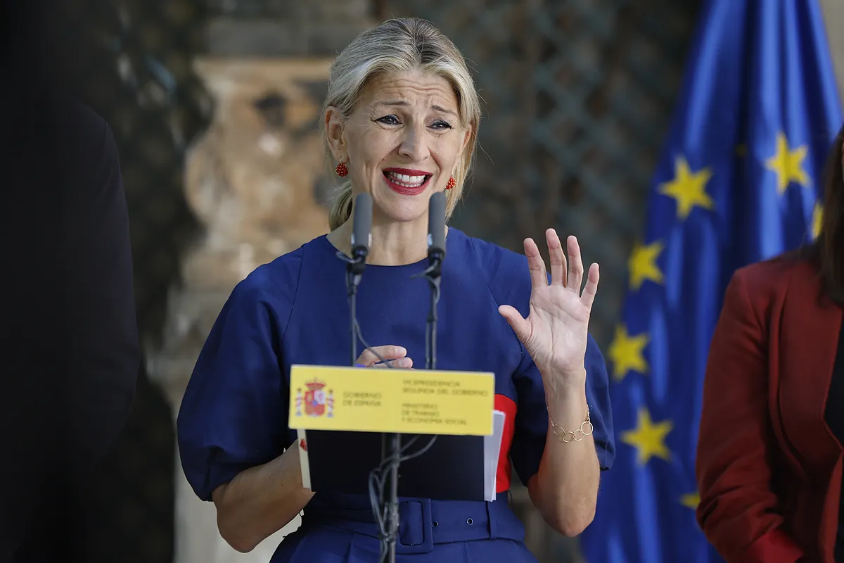 Yolanda Díaz advierte a Garamendi que él "ni pone ni quita gobiernos" y le acusa de estar "en las tesis de Vox" | Empresas