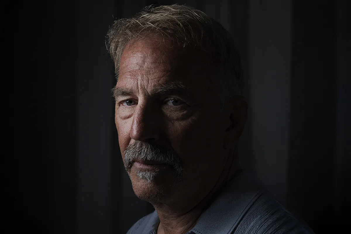 Kevin Costner: "La historia real de EEUU es la historia de los inmigrantes, la gloria del país, su maravilla"