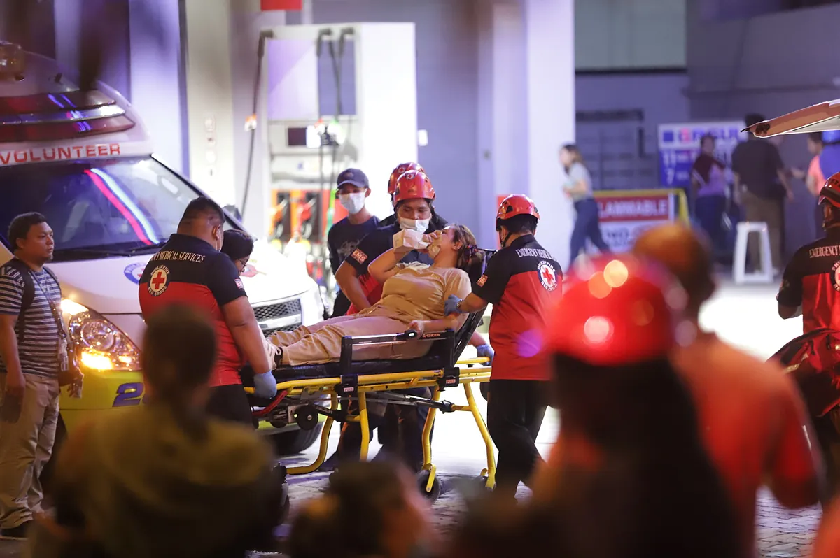 6.9 büyüklüğünde bir depremden sonra Filipinler'in merkezinde en az 32 ölü