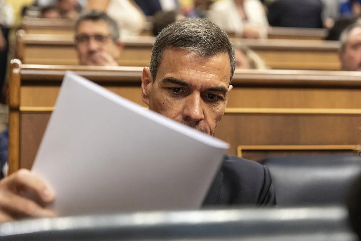 El PP asedia al Gobierno con 30 preguntas sobre el uso de inmuebles  públicos como prostíbulos por el suegro de Sánchez | España