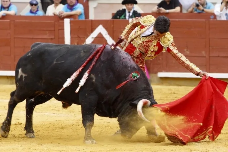 La cruda realidad tras la euforia: Marco Pérez única oreja en Cuenca