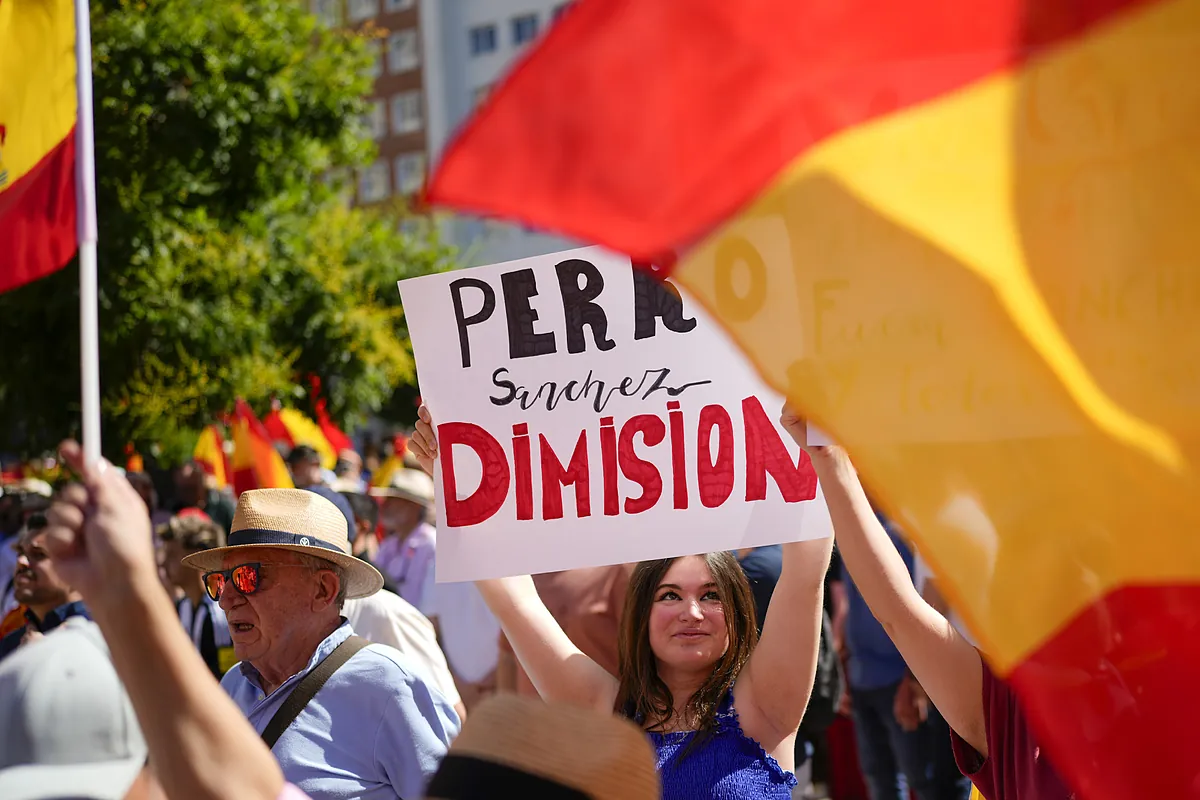 El Gobierno desacredita la movilización del PP contra Sánchez: "Estamos tranquilos, la gente ha salido a tomar la cerveza y el vermú no a manifestarse"