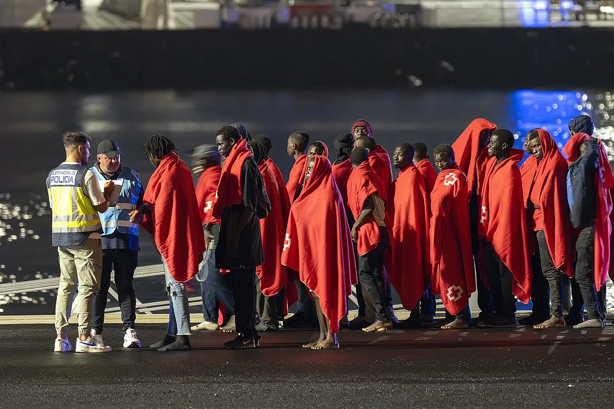 El 70% de los españoles respalda las deportaciones de migrantes ilegales
