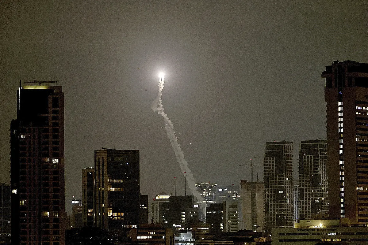 Tel Aviv, de los bombardeos egipcios a los misiles de Irak e Irán