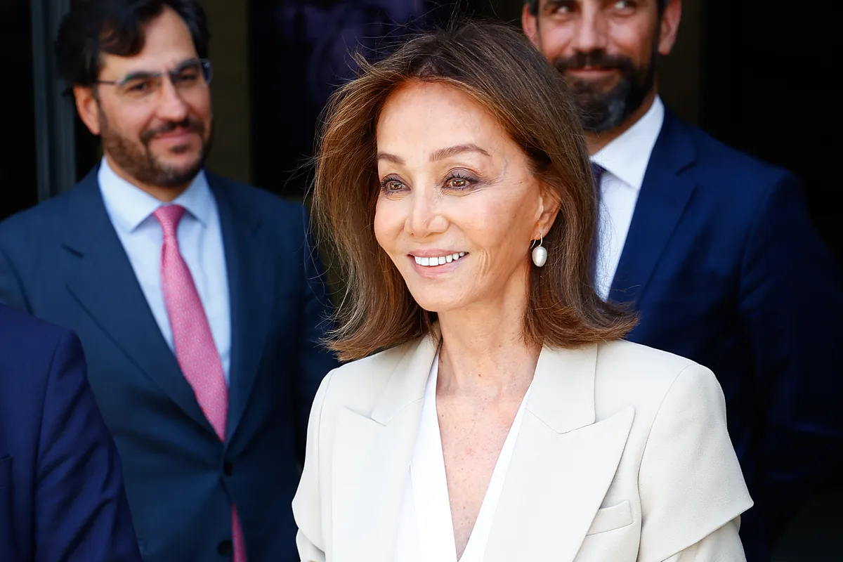 Isabel Preysler publica su primera autobiografía para romper "con los falsos mitos"