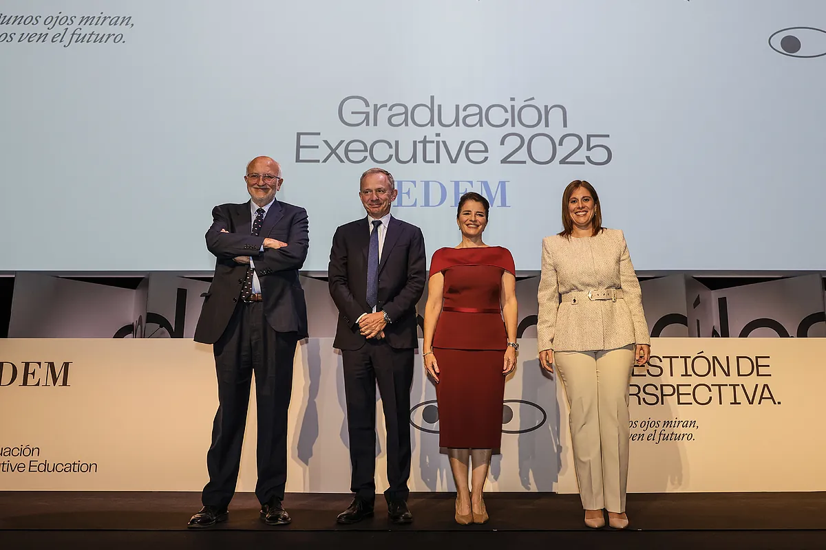 Juan Roig, a los graduados de EDEM: "La sociedad necesita empresas y empresarios valientes"