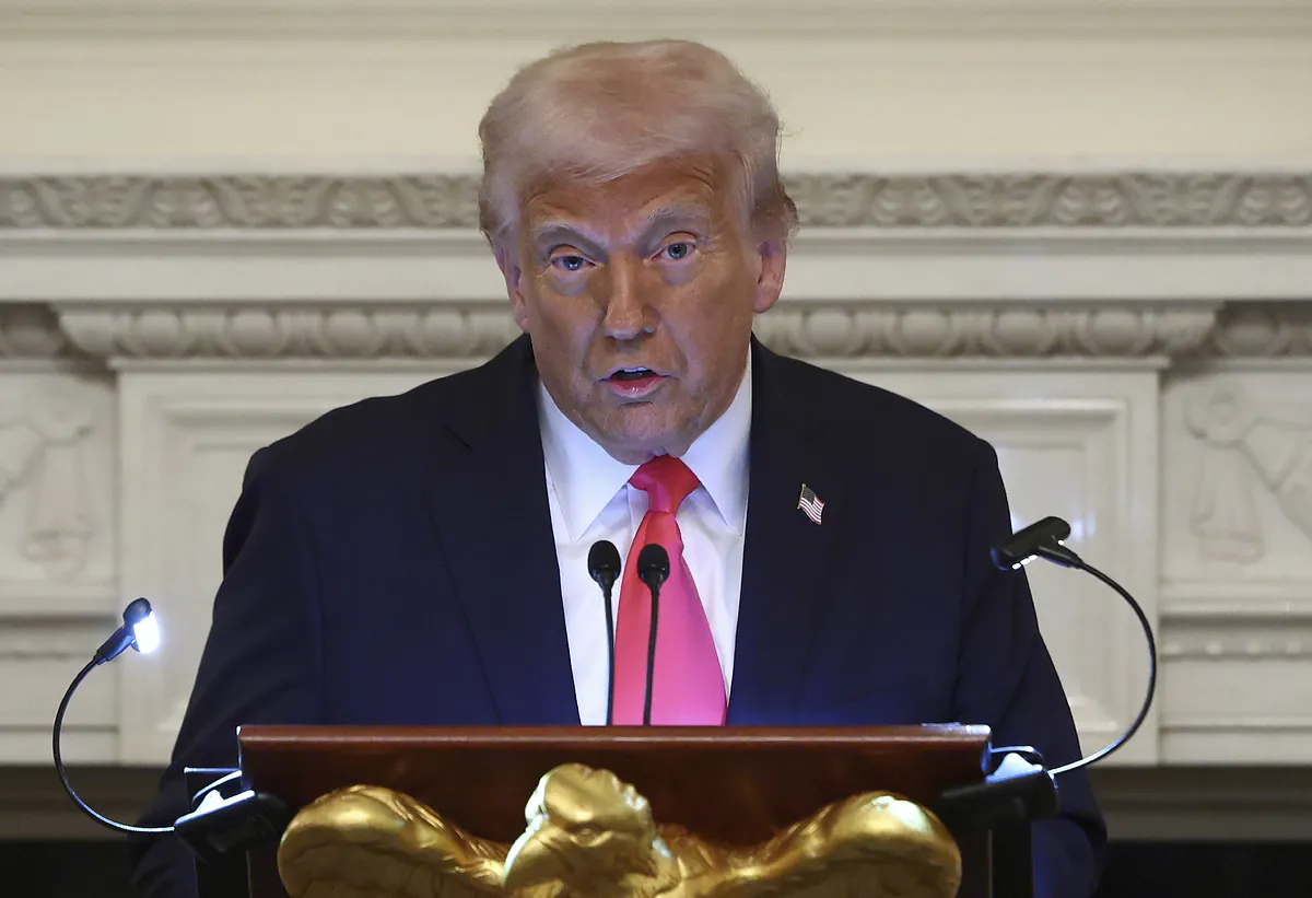 Bir Wisconsin gencini, Trump'ı öldürmek için ebeveynlerini “finansal araçlar” elde etmek için öldürmekle suçluyorlar