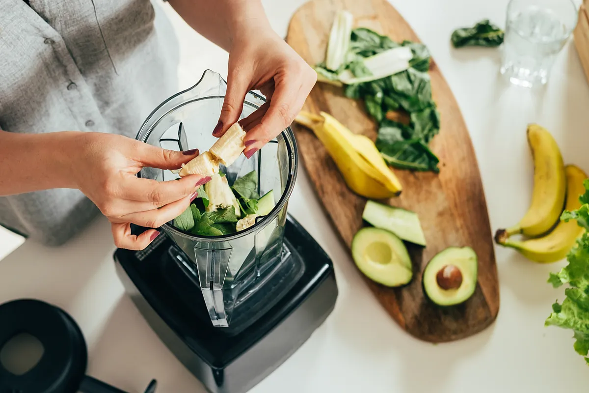 Los peligros ocultos de las dietas detox: de la fatiga a la pérdida de masa muscular