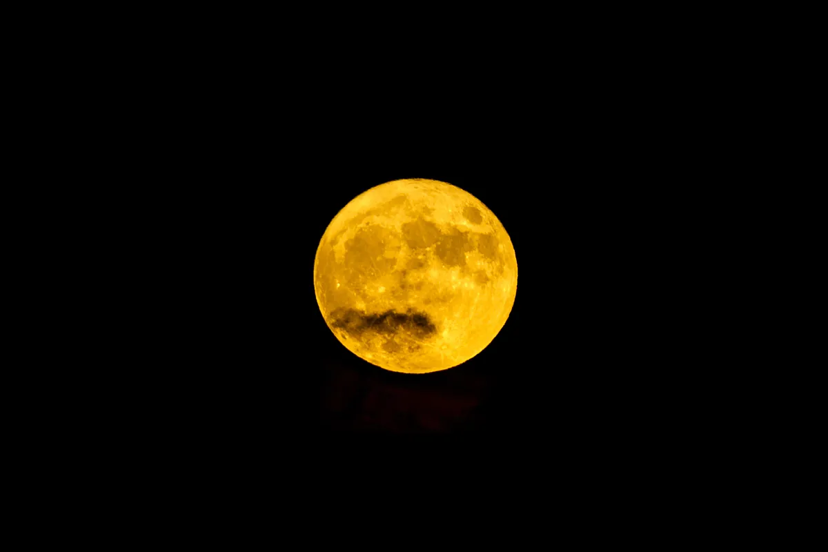 Cuándo es la luna llena de septiembre de 2025: cuándo es, a qué hora es y cómo ver la luna de la Cosecha