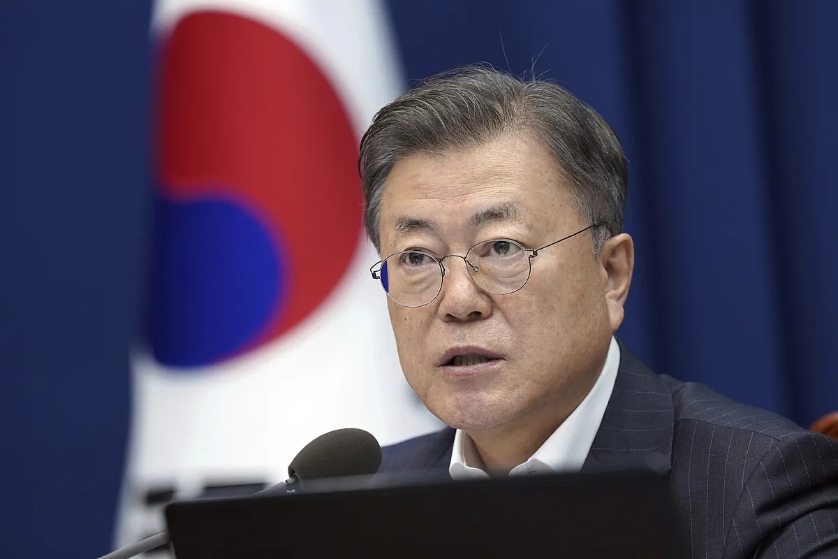 Imputan al ex presidente surcoreano Moon Jae-in y al fundador de la aerolínea Thai Eastar Jet por presunto soborno en un caso de empleo familiar