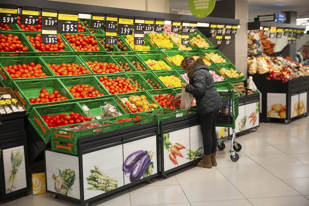 Los estragos de la inflación en la cesta de la compra: menos frescos en el carrito, pero un 20% más caros