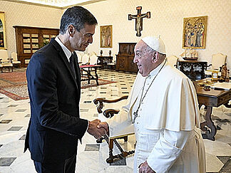 Sánchez en 2014: "Sobra el Ministerio de Defensa". Ay.
