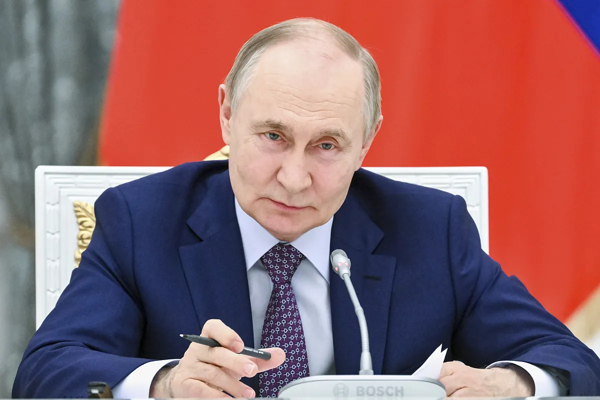 Macron y Putin hablan por primera vez en tres años durante dos horas sobre Ucrania