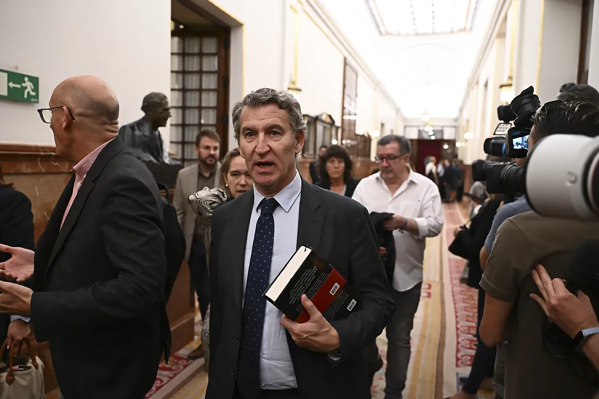 Aplasta al infame y sirve a los hombres