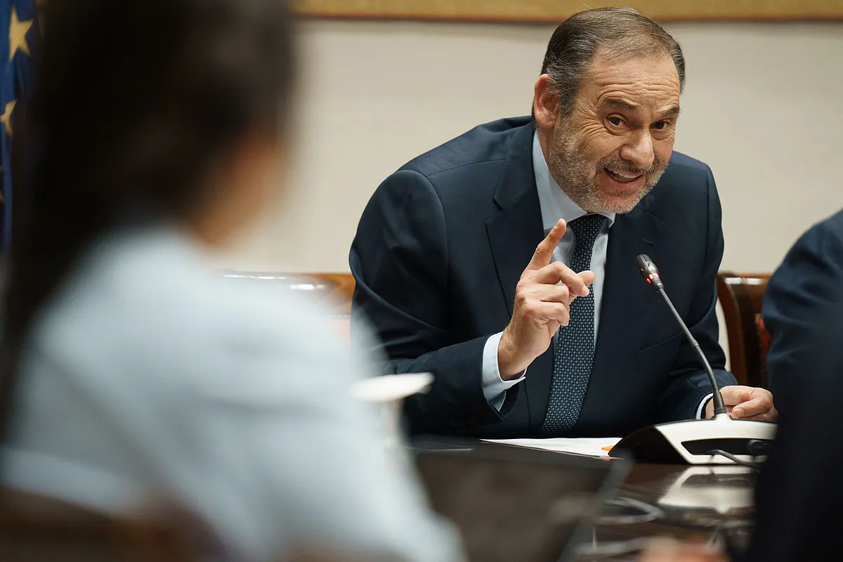 Ábalos, en la comisión canaria de los contratos de mascarillas:  Era pandemia y los camioneros no tenían dónde comer... Mi preocupación no eran contratitos 
