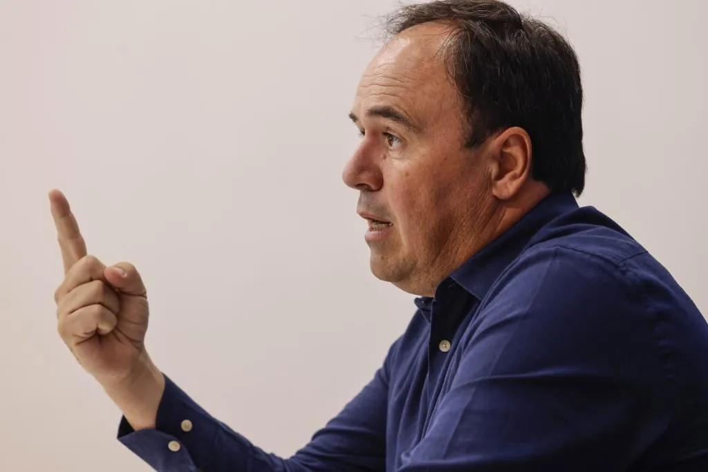 El PP evita sellar por escrito su pacto con Vox en Valencia: Llorca rehúye la escenificación de Mazón en 2023