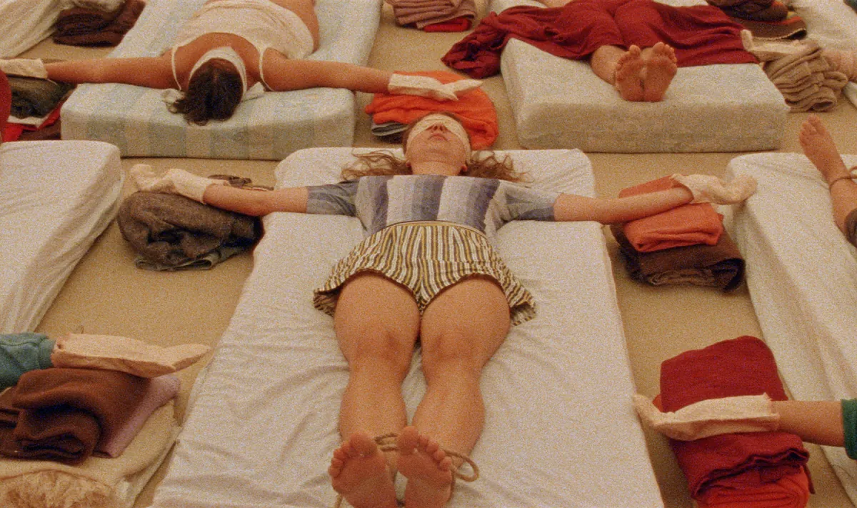 El Arco Iris de Miyo : la comuna de hippies y obreros que llevó a un valle navarro a la catarsis y el sexo tántrico a gran escala