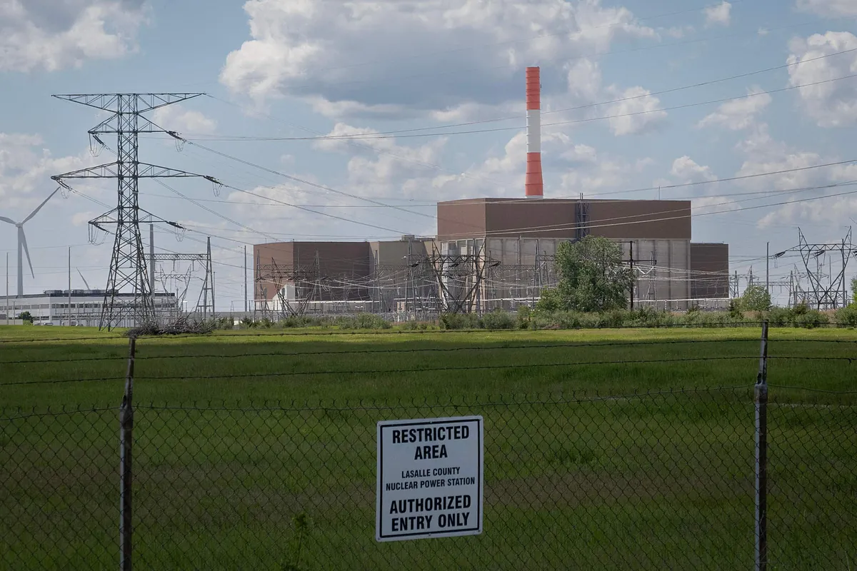 Trump aprueba un plan para potenciar la energía nuclear en EEUU  que reduce los requisitos para las licencias