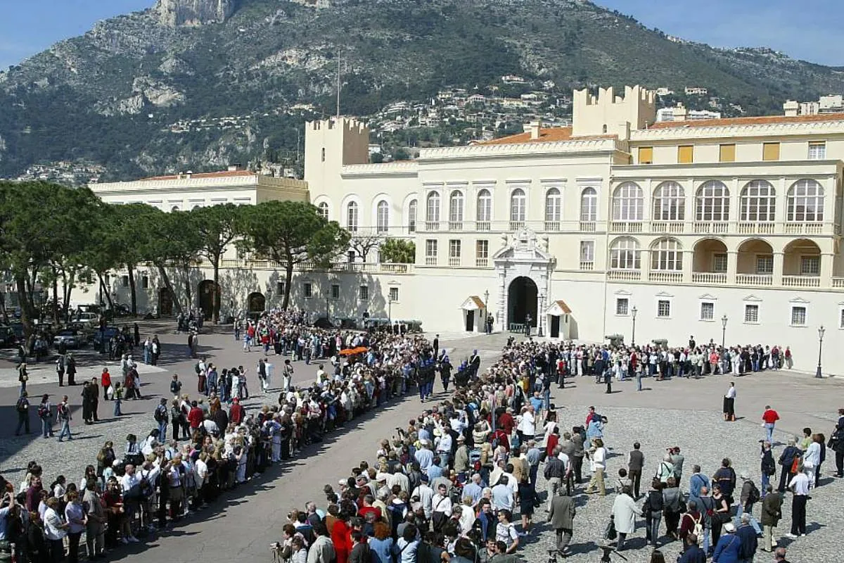 Un castillo sin herederos en Mónaco, con joyas y obras de arte: comienza la lucha por el legado del empresario Esteban Desclaux