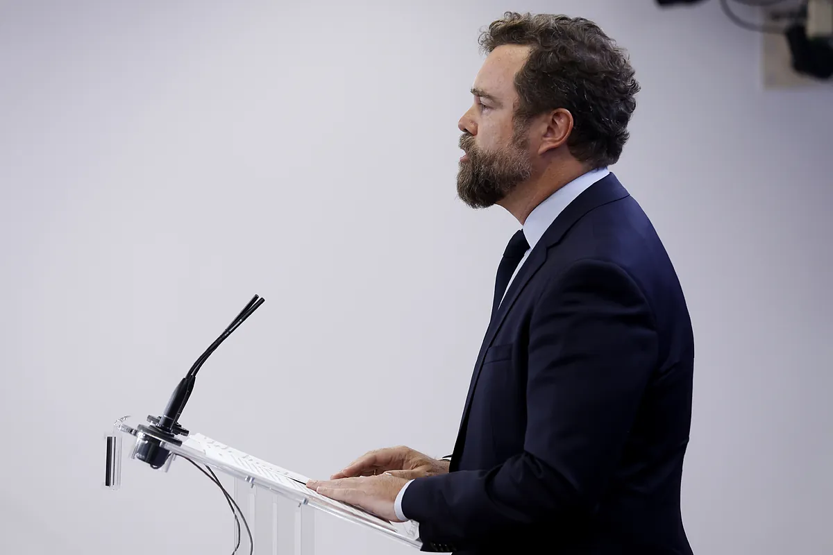 Espinosa de los Monteros plasma en su libro su desconfianza de la política: reprocha al PP que "diera por perdida la batalla cultural", pero esquiva mencionar a Vox