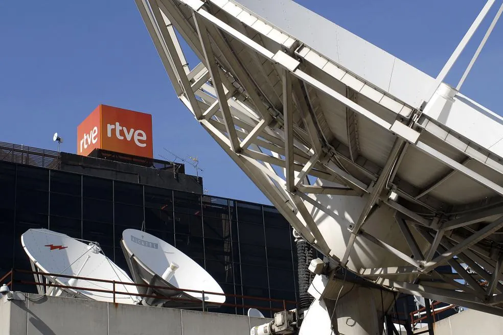 Sindicatos de RTVE denuncian una nueva filtración en las oposiciones, esta vez en la prueba de cámaras