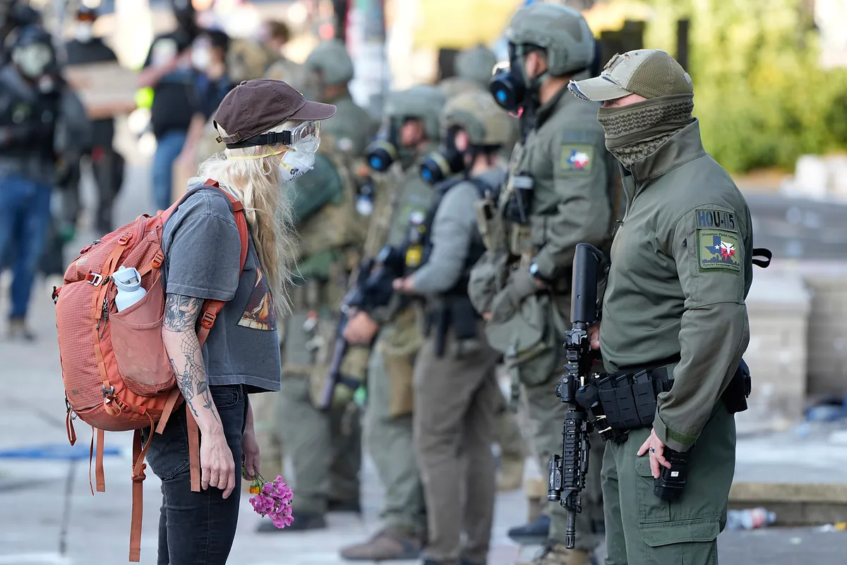 Trump, Portland'da birliklerin konuşlandırılmasını duyurdu, “Savaşla Yıkılmış”