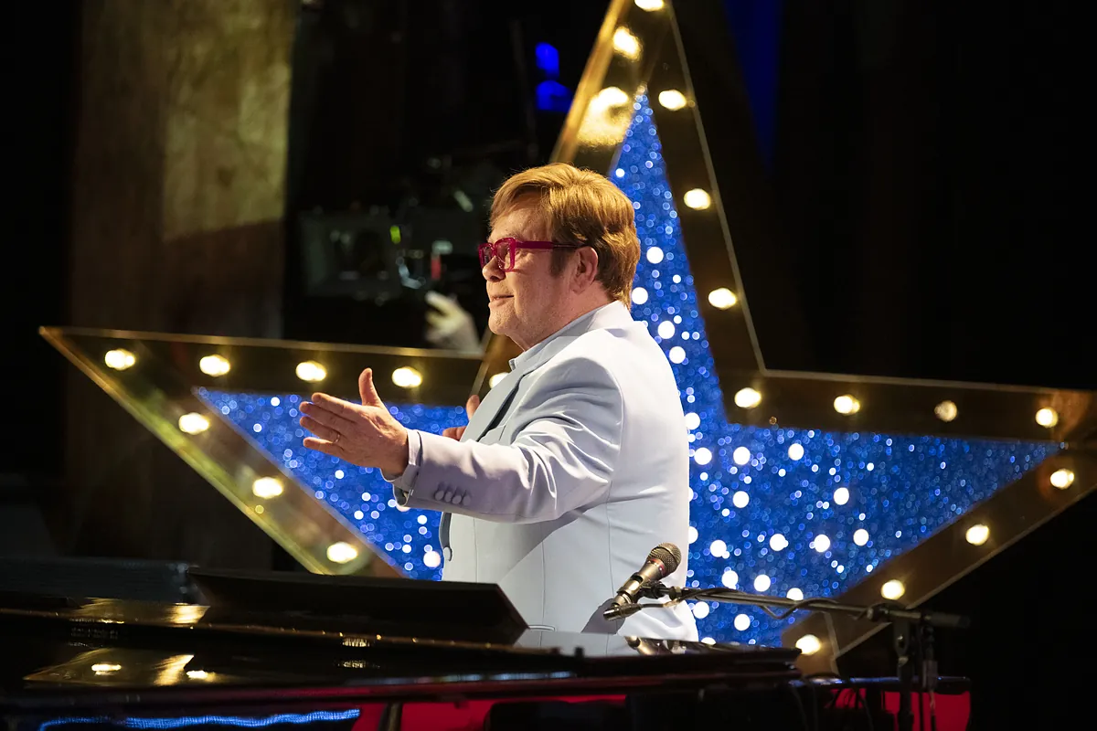 Elton John: "Veía a Israel en Gaza y no podía dejar de preguntarme: ¿Qué hacemos grabando un disco cuando está pasando esto?"