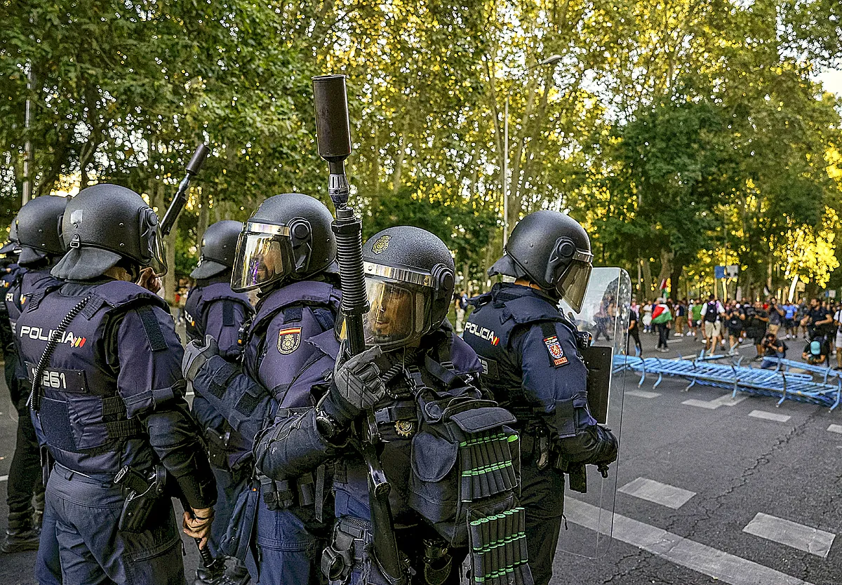 Así se planificó desde el Gobierno el fracaso de la Vuelta: "orden de no actuar" la mañana del domingo y tantos antidisturbios como radicales