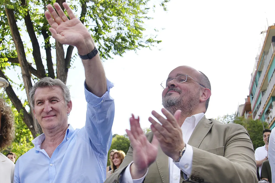 Bater?a de enmiendas del l?der del PP catal?n a la ponencia de...