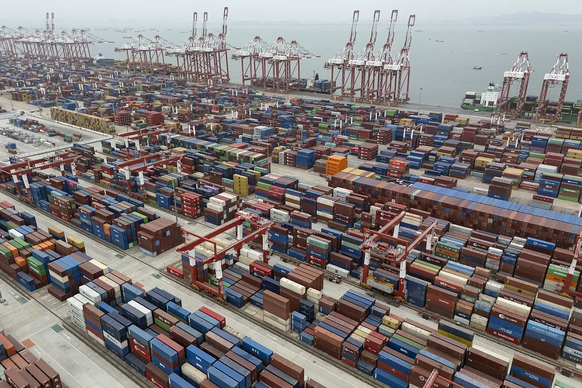 China afirma que está "evaluando" iniciar negociaciones comerciales con Estados Unidos